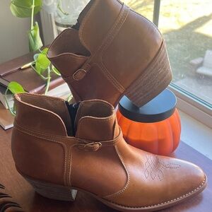 FLAGG Brown Leather Western Cowgirl Ankle Boots 8.5 zipper side
